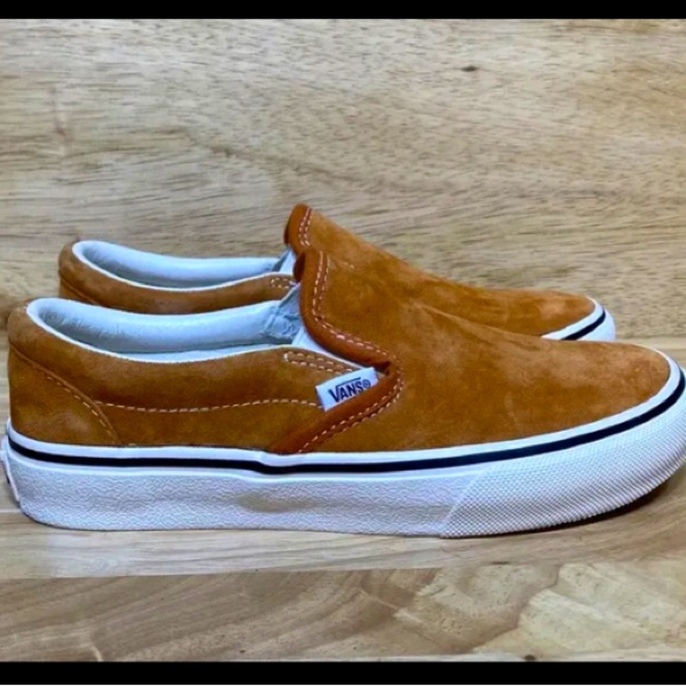 VANS Classic Slip On Ultracush Shoes Womens Size 5.5 / Men’s 4 Orange Suede